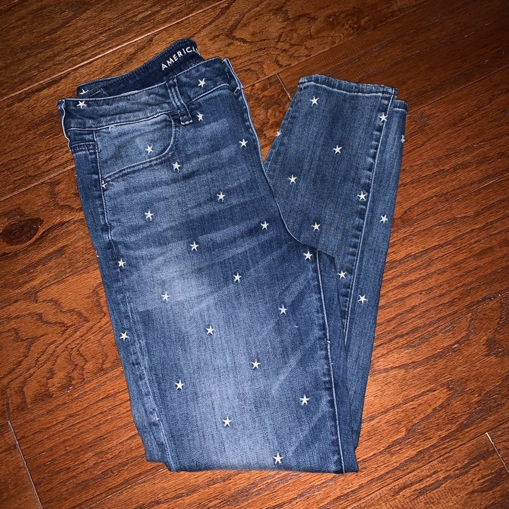 American EAGLE JEANS WITH STARS ON THEM